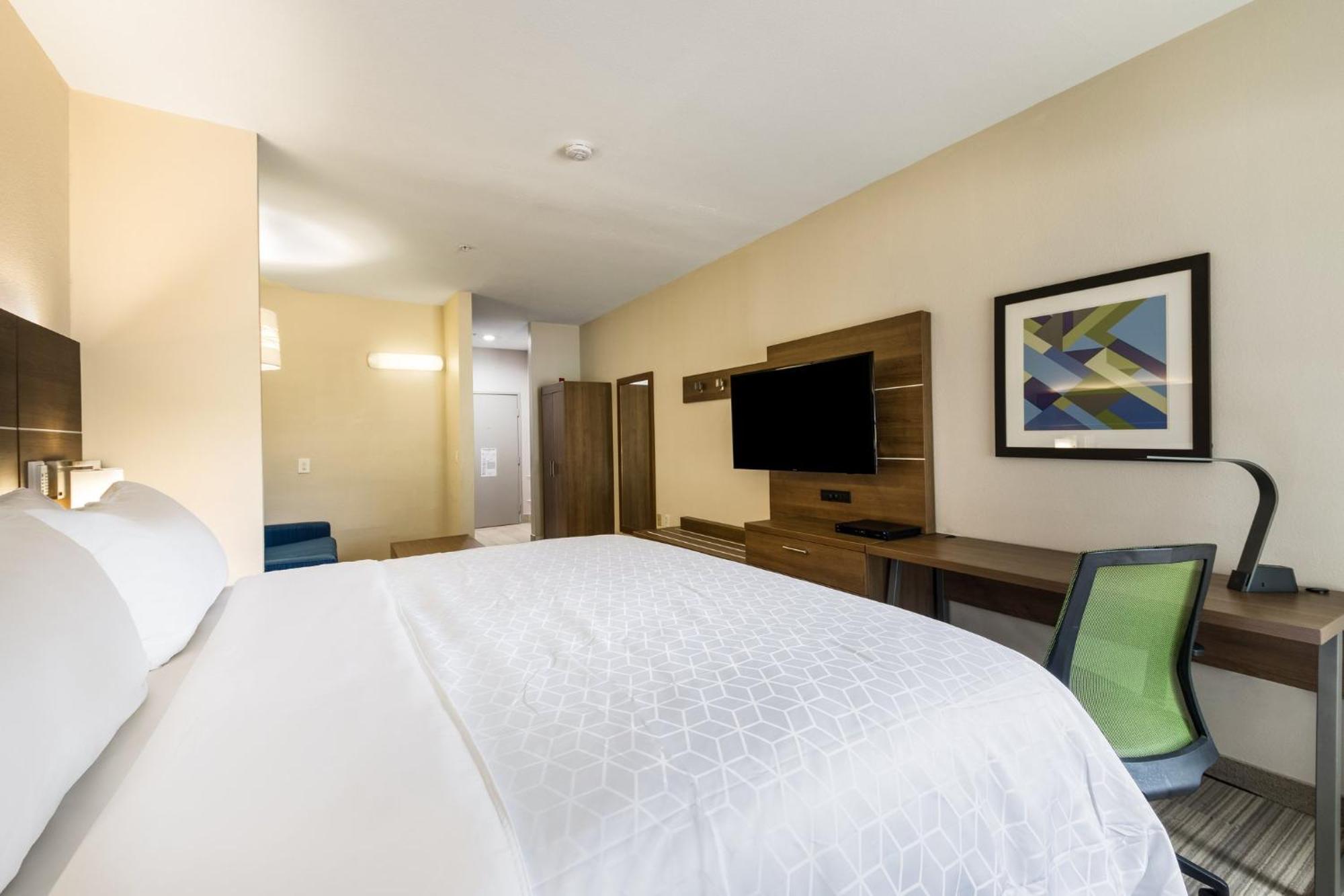 Holiday Inn Express Hotel & Suites Columbus By Ihg Exterior foto